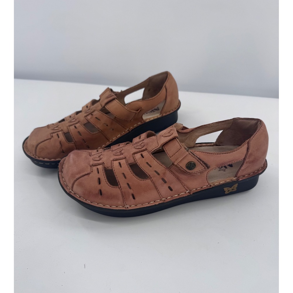 Alegria Leather Shoes Tan Heart Cutout Comfort Shoes PES 647 Size 38 Size 7‎